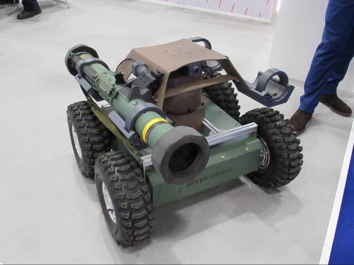 El UGV con lanzador doble para C90 aunque puede recibir hasta 4 (autor) El UGV con lanzador doble para C90 aunque puede recibir hasta 4 (autor)