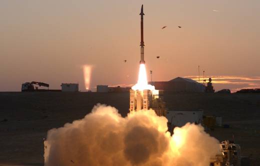 Un misil Stunner durante una de las pruebas. Caracter�stico es su morro asim�trico (Missile Defense Agency)