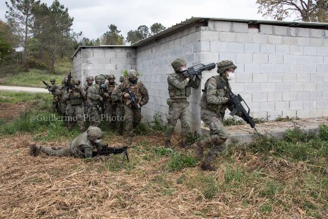 Se trata de unas jornadas de actualización de combate en bosque en el que ha participado una unidad del cuerpo de Marines de los EEUU.