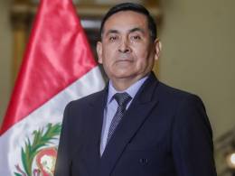 ministro de Defensa de Perú, el general de brigada Richard Tineo Quispe, quien se desempeñaba como Director Ejecutivo del Programa Nacional de Telecomunicaciones (PRONATEL)